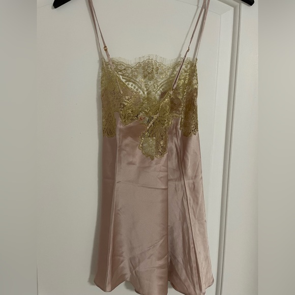 Gilda & Pearl silk sets - Picture 6 of 11